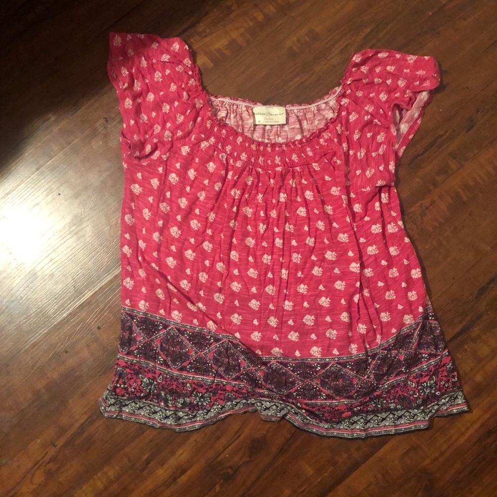 • 2 cute tops! •